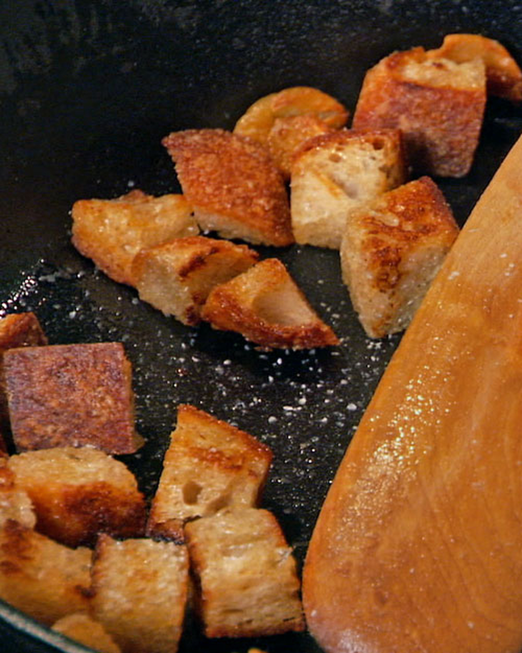 Mad Hungry Recipe: Garlic Croutons