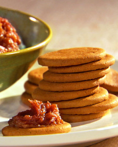 Mad Hungry Recipe: Gingersnaps with Pureed Dates Cookies