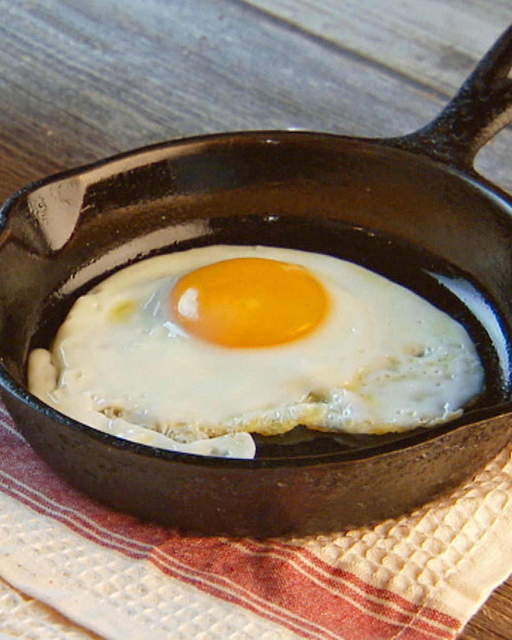 Mad Hungry Recipe: Perfect Fried Egg Every Time