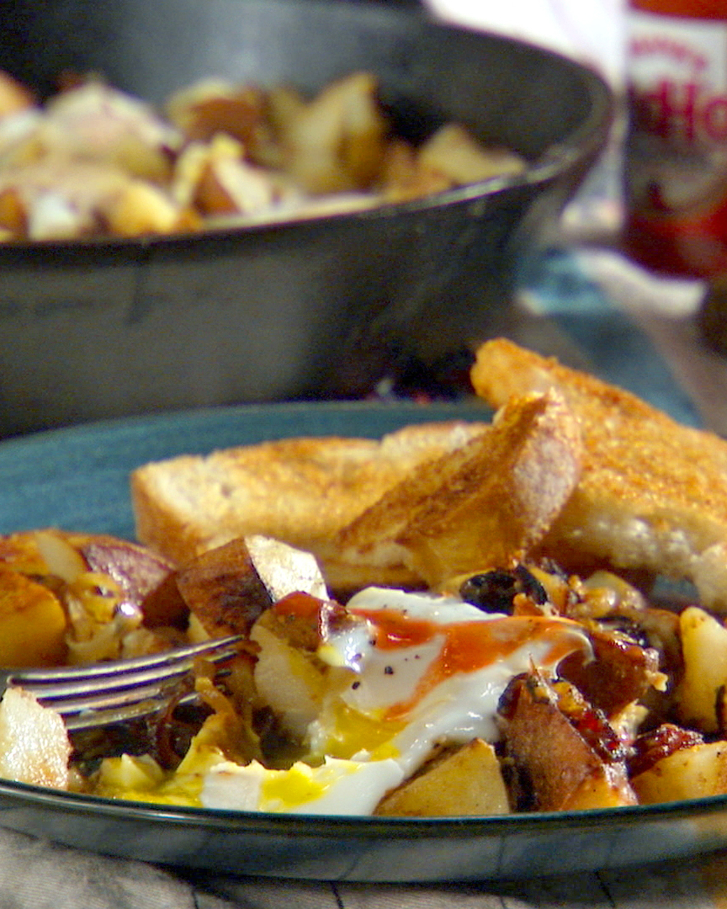 Mad Hungry Recipe: Hashbrown Egg Topper