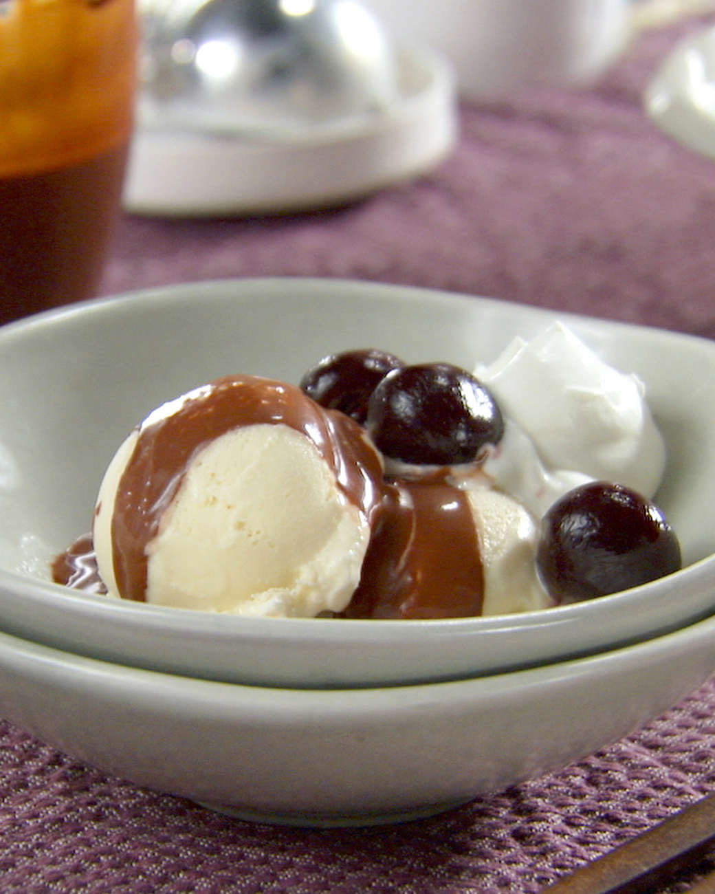 Mad Hungry Recipe: Hot Fudge Sundaes