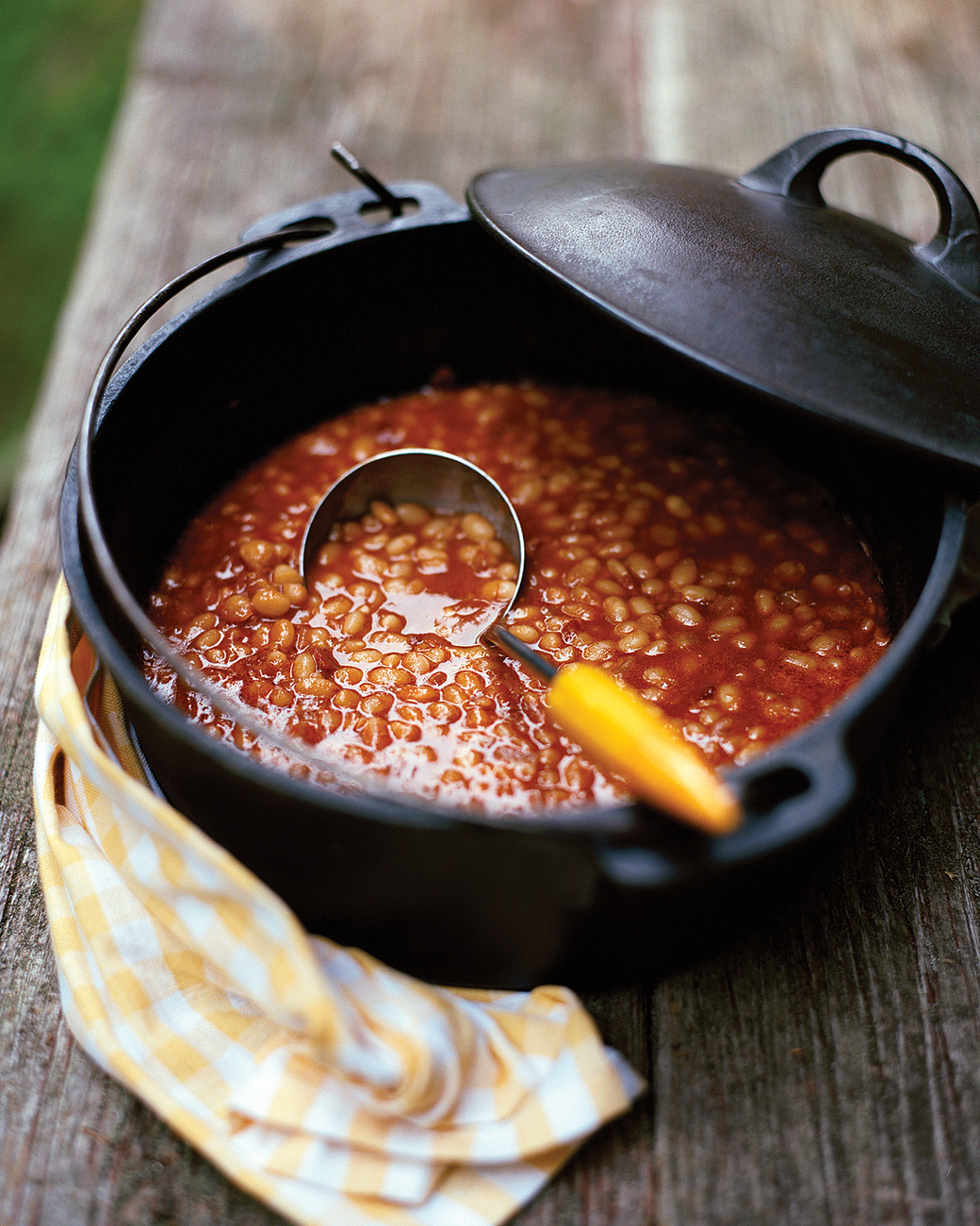 Mad Hungry Recipe: Slow-Cooked Baked Beans