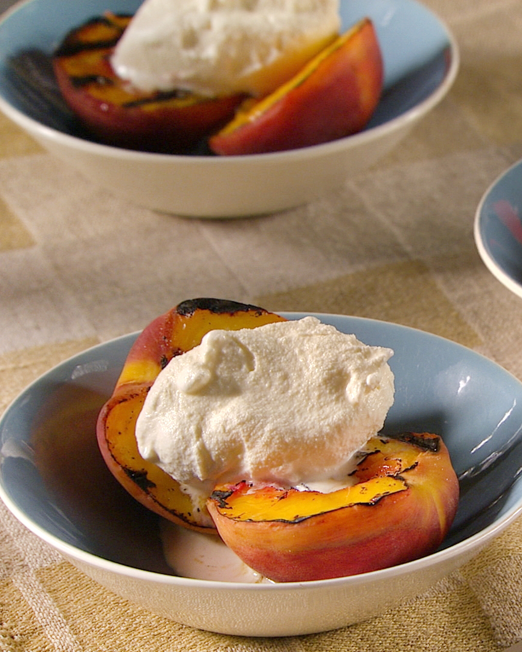 Mad Hungry Recipe: Simple Grilled Peaches