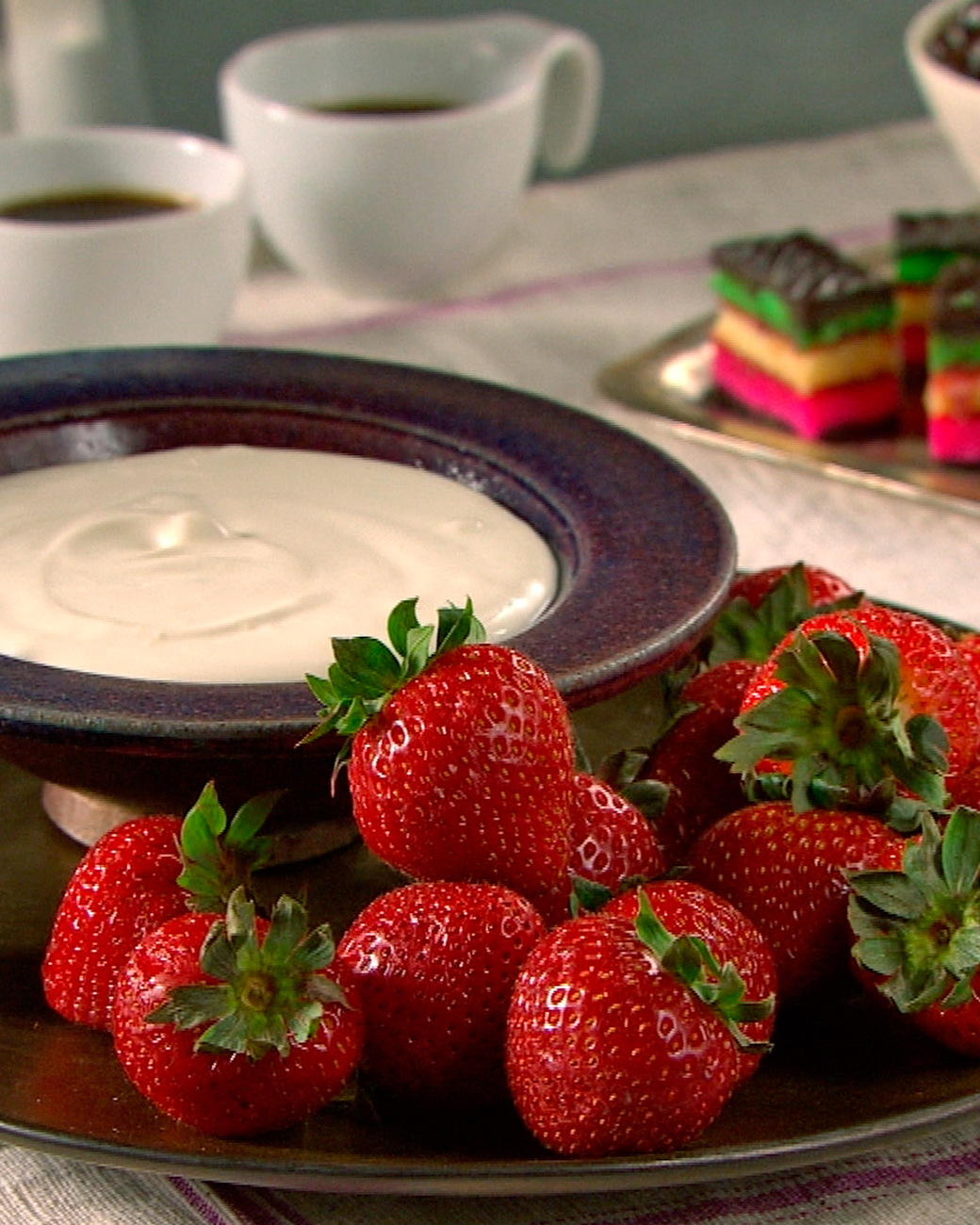 Mad Hungry Recipe: Strawberries and Sambuca Cream